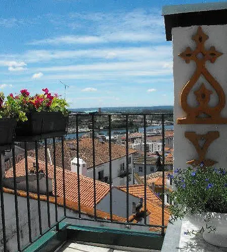 Bed & Breakfast Casa Pombal 2*