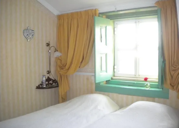 Casa Pombal Bed & Breakfast 2*
